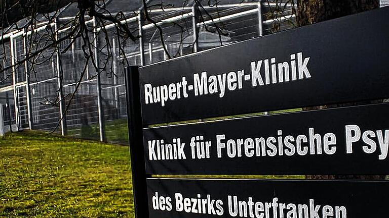 Fortsetzung: Die gerichtliche Aufarbeitung von Unregelmäßigkeiten in der Lohrer Forensik geht am 2. Juli vor dem Amtsgericht Gemünden in eine nächste Runde. Foto: Johannes Ungemach Fortsetzung: Die gerichtliche Aufarbeitung von Unregelmäßigkeiten in der Lohrer Forensik geht am 2. Juli vor dem Amtsgericht Gemünden in eine nächste Runde. Foto: Johannes Ungemach