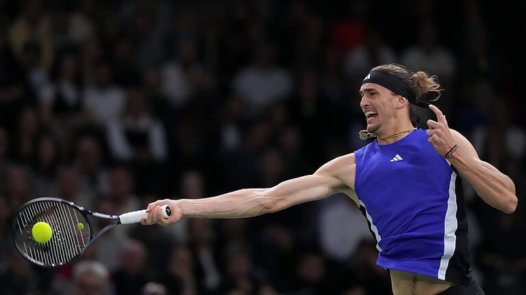 ATP-Tour - Paris       -  Alexander Zverev spielt im Finale des ATP-Turniers in Paris groß auf.