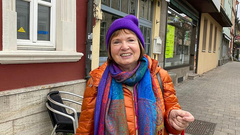 Marita Weber (68) aus Bad Königshofen ist Fastnacht in Franken Fan, obwohl sie Fasching ansonsten nicht mag. Marita Weber (68) aus Bad Königshofen ist Fastnacht in Franken Fan, obwohl sie Fasching ansonsten nicht mag.