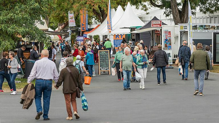 Früher, hier 2021, fand die Mainfranken Messe Würzburg am Mainufer statt. Jetzt zieht sie ein paar Meter weiter auf die Talavera.