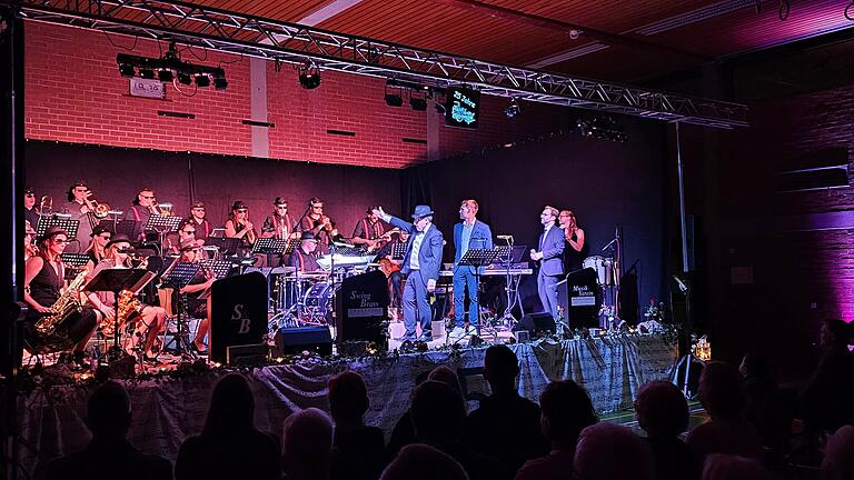 Absolut mitreißend war das Konzert der Swing &amp; Brass Selection des Musikvereins Kleinrinderfeld in der Turnhalle.