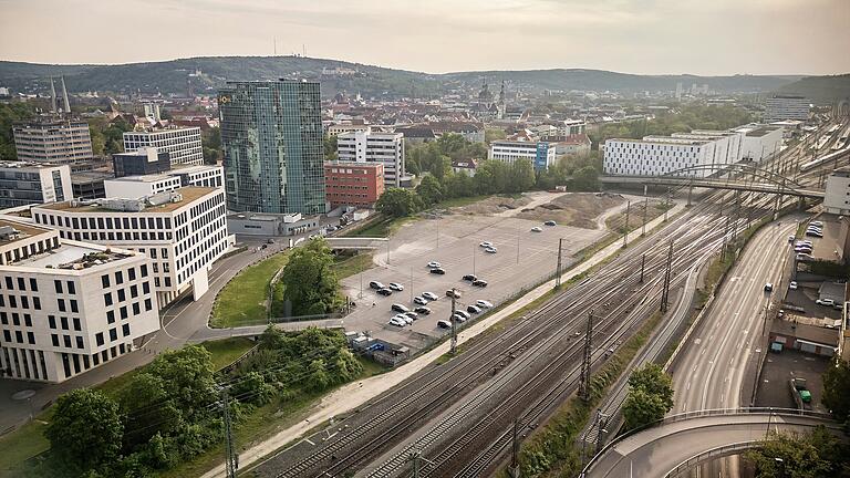 Auf diesem Areal östlich der Grombühlbrücke im Hintergrund soll die Multifunktionsarena gebaut werden.