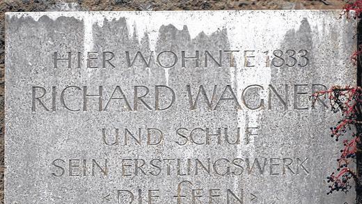 Stimmt nicht! Richard Wagner wohnte eben nicht in der Kapuzinerstraße 7 in Würzburg.