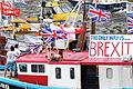 A Brexit Flotilla sails up the Thames       -  Sie werben für den Ausstieg aus der EU: Fischer auf der Themse.