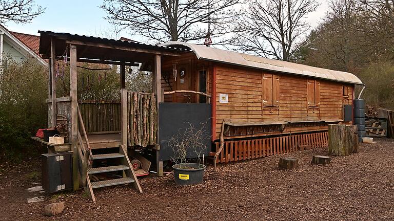 Sollte ein Waldkindergarten nach Wittighausen kommen, könnte die feste Behausung für die Kinder und Erzieherinnen so ein mobiler Zirkuswagen, wie hier aus Höchberg, sein.