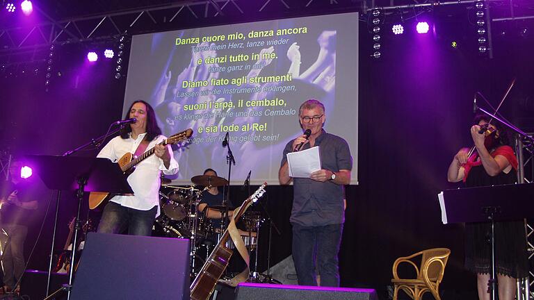 Triefenstein - Tag Konzert mit Albino Montici Zugabe gemeinsam mit Christoph Zehendner und Band