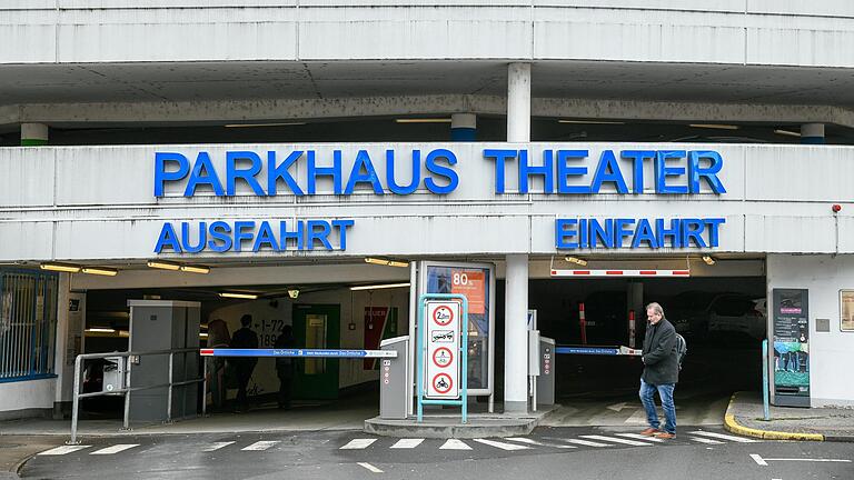 Das Theater-Parkhaus in der Ludwigstraße soll doch nicht aufgestockt werden.