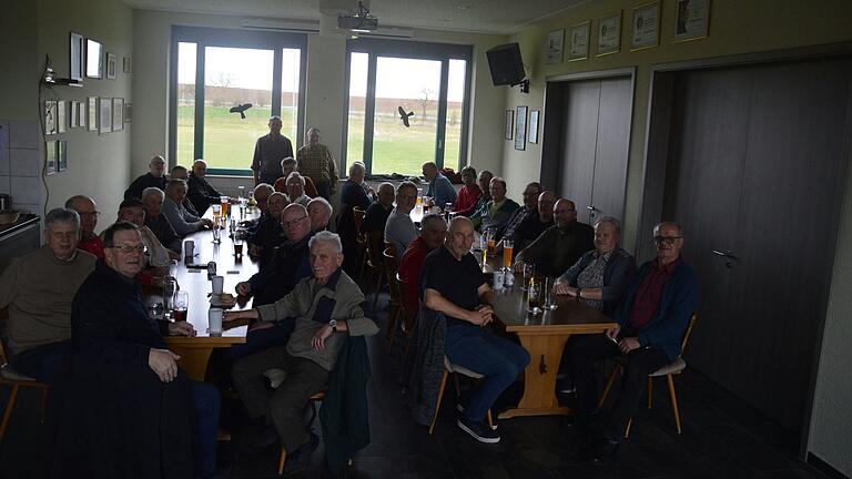 Teilnehmer beim Männerstammtisch in Gülchsheim.