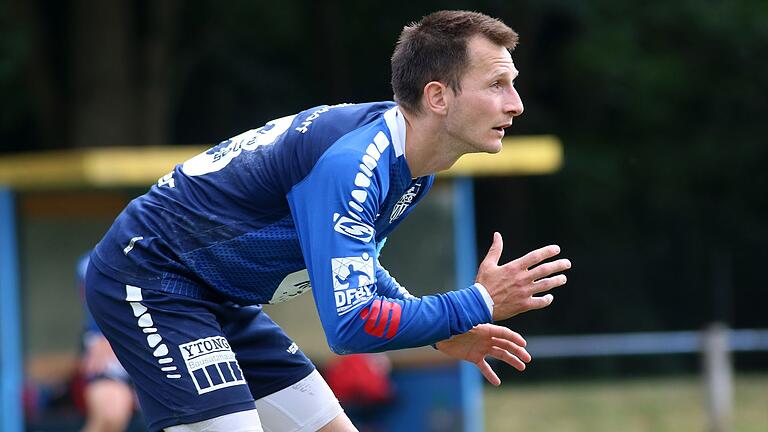 Fabian Sagstetter (im Bild) führt die Faustball-Nationalmannschaft der Männer bei der Heim-Weltmeisterschaft als Kapitän an.