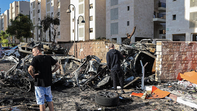 Massive Raketenangriffe aus Gazastreifen auf Israel.jpeg       -  Militante Palästinenser in Gaza haben am frühen Samstag unerwartet Dutzende von Raketen auf israelische Ziele abgefeuert.