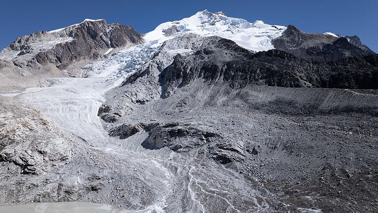 Schmelzende Anden-Gletscher       -  Der Zongo-Gletscher in der Region Huayna Potosi in Bolivien