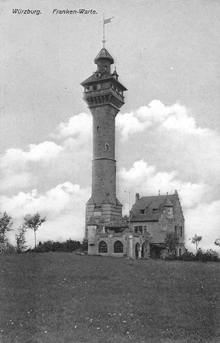 Die Frankenwarte im Jahr 1900. Ein Großteil der Flächen rund um den Turm war zu diesem Zeitpunkt noch nicht bepflanzt.