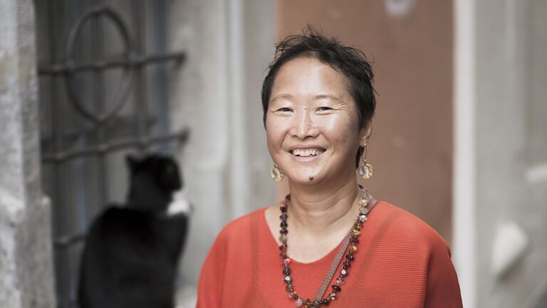 Wei Zhang, chinesische Publizistin, Autorin und Sprachlehrerin Wei Zhang, chinesische Publizistin, Autorin und Sprachlehrerin