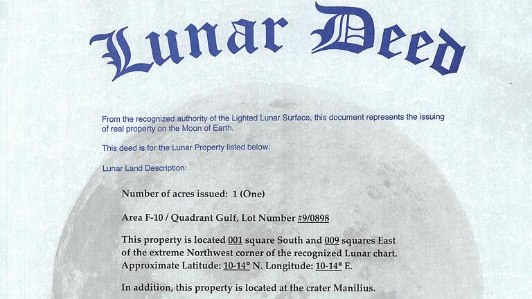 Urkunde der Main-Post über den Kauf eines Grundstücks auf dem Mond, ausgestellt von der sogenannten Lunar Embassy: Ihre Rechtmäßigkeit ist mehr als umstritten. Urkunde der Main-Post über den Kauf eines Grundstücks auf dem Mond, ausgestellt von der sogenannten Lunar Embassy: Ihre Rechtmäßigkeit ist mehr als umstritten. 