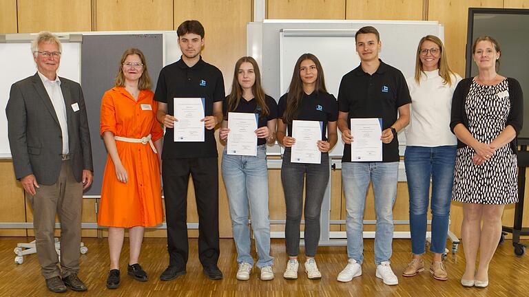 Den ersten Platz in der diesjährigen Projektphase sicherte sich das Azubi-Team der Glöckle Bau GmbH aus Schweinfurt.