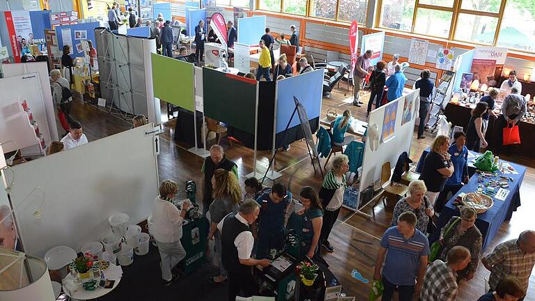 Immer gut besucht waren die Stände in der Stadthalle, die sich mit dem Thema Gesundheit in allen Facetten beschäftigten. Immer gut besucht waren die Stände in der Stadthalle, die sich mit dem Thema Gesundheit in allen Facetten beschäftigten.