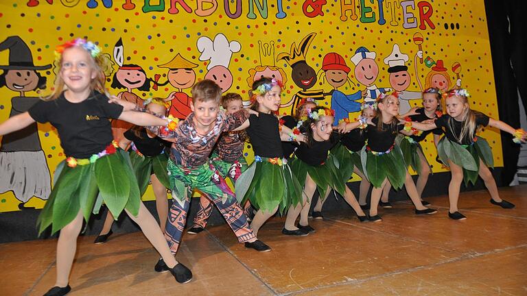 Die „Konfettis“, die jüngste Tanzgruppe beim SC Motten, leitete den Büttenabend ein.       -  Die „Konfettis“, die jüngste Tanzgruppe beim SC Motten, leitete den Büttenabend ein.