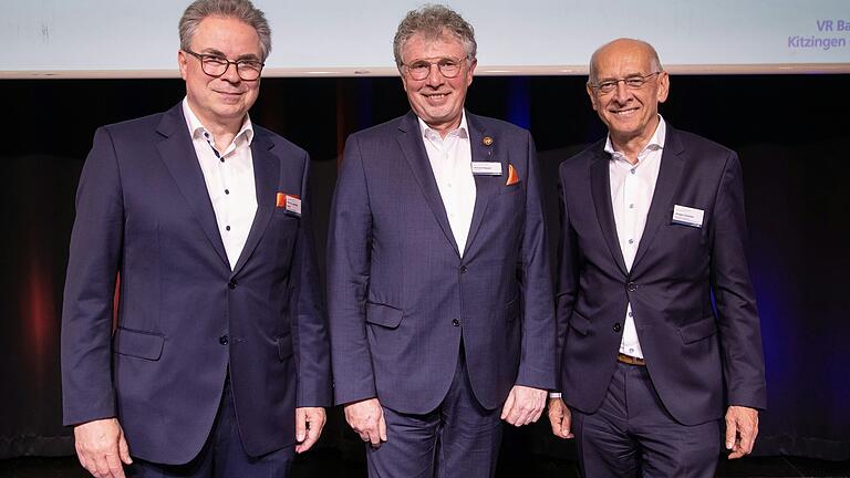 Das Foto zeigt Prof. Dr. Leonhard Knoll, Roland Köppel und Gregor Scheller. Das Foto zeigt Prof. Dr. Leonhard Knoll, Roland Köppel und Gregor Scheller.