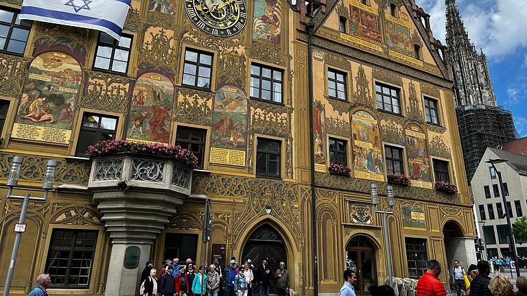 Das Ulmer Rathaus. Das Ulmer Rathaus.