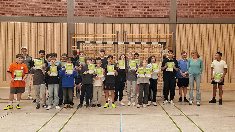 Fußballtag an der Sinngrundschule in Burgsinn. Fußballtag an der Sinngrundschule in Burgsinn.