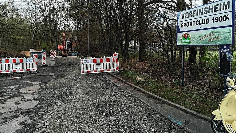 Die Bauarbeiten der Stadtwerke sorgen für Behinderungen: Hier die Baustelle am Gottesberg.