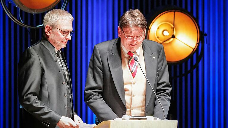 Günter Steinmüller (links), Präsident des Lions Club, und Steffen Schürle, Präsident des Rotary Club, brachten zum Ausdruck: 'Unser System funktioniert nur durch Sie als Ehrenamtliche.' Günter Steinmüller (links), Präsident des Lions Club, und Steffen Schürle, Präsident des Rotary Club, brachten zum Ausdruck: 'Unser System funktioniert nur durch Sie als Ehrenamtliche.'