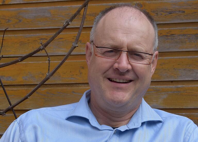 Um am Jahresende einen Stau an Urlaubstagen zu vermeiden, sollten Beschäftigte so schnell wie möglich mit ihrem Chef sprechen: Das ist der Rat von Arbeitsrecht-Experte Steffen Hillebrecht von der Hochschule für angewandte Wissenschaften Würzburg-Schweinfurt (FHWS). Um am Jahresende einen Stau an Urlaubstagen zu vermeiden, sollten Beschäftigte so schnell wie möglich mit ihrem Chef sprechen: Das ist der Rat von Arbeitsrecht-Experte Steffen Hillebrecht von der Hochschule für angewandte Wissenschaften Würzburg-Schweinfurt (FHWS).