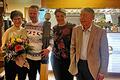Die Firma Holzbau Rößner GmbH in Euerfeld ehrte Otto Fuchs (Mitte) für 45-jährige Betriebszugehörigkeit. Neben ihm seine Frau Sabine (links) sowie Firmenchefin Katharina Rößner und Seniorchef Anton Rößner (rechts).