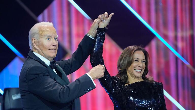 Kamala Harris - US-Präsident Joe Biden hat mit seinem Rückzug die Kandidatur seiner Stellvertreterin Kamala Harris für das höchste Regierungsamt möglich gemacht (Archivbild). Kamala Harris - US-Präsident Joe Biden hat mit seinem Rückzug die Kandidatur seiner Stellvertreterin Kamala Harris für das höchste Regierungsamt möglich gemacht (Archivbild).