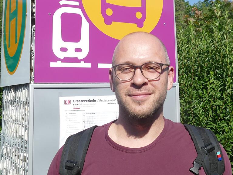 Lukas aus Würzburg ist mit dem Deutschland-Ticket unterwegs.