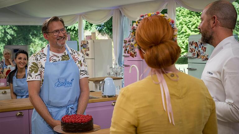 Wie kam Christian Spindlers Himbeer-Torte in der zweiten Folge von 'Das große Backen' bei der Jury an? Wie kam Christian Spindlers Himbeer-Torte in der zweiten Folge von 'Das große Backen' bei der Jury an?