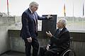 Steinmeier und Schäuble auf dem Scheidemannbalkon       -  Der erste und der zweite Mann im Staate: Bundespräsident Frank-Walter Steinmeier und Bundestagspräsident Wolfgang Schäuble, auf dem Balkon des Reichstags, wo genau 100 Jahre zuvor Philipp Scheidemann die Republik ausgerufen hatte.