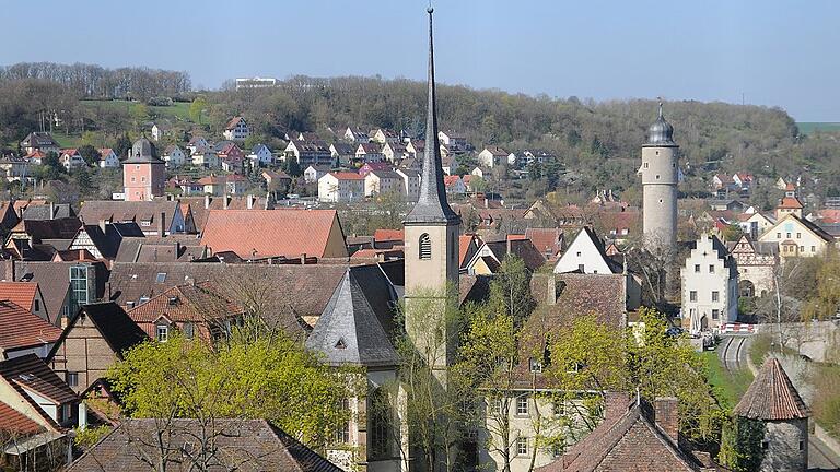 Ungewöhnliche Perspektive: Spital und Schlössle vom Centturm aus gesehen. Archivfoto: Gerhard Meißner