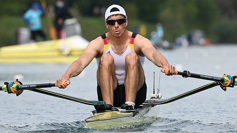 Joachim Agne vom ARC Würzburg hat beim Weltcup in Zagreb im leichten Männer-Einer den zweiten Platz erreicht. Auf dem Jarun-See kam er hinter Peter Galambos im Ziel an. Joachim Agne vom ARC Würzburg hat beim Weltcup in Zagreb im leichten Männer-Einer den zweiten Platz erreicht. Auf dem Jarun-See kam er hinter Peter Galambos im Ziel an.