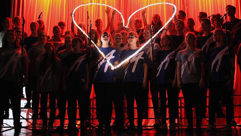 Die Geschichte von der Liebe Gottes zu den Menschen wurde von Jugendlichen im Musical &quot;Isaak&quot; nicht nur musikalisch in Szene gesetzt.