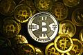 Solche Bitcoin-Münzen gibt es nur symbolisch. Das künstliche Geld ist vielmehr ein Spekulationsobjekt. Ob es mal das Zeug zu einer richtigen Währung hat, ist umstritten.