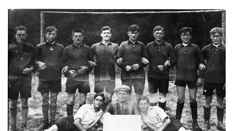 Die Gründungsmannschaft aus dem Jahre 1924 - Die Gründungsmannschaft aus dem Jahre 1924 Die Gründungsmannschaft aus dem Jahre 1924 - Die Gründungsmannschaft aus dem Jahre 1924