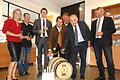 Die letzten Tropen des Zwetschgen-Edelbrand wurden von den stellvertretenden Landräten Peter Suckfüll und Alfred Schrenk in das Fass gefüllt. Das Bild zeigt von links: Franziska Bischof, Andreas Lutz, Mathias Gerstner, Peter Suckfüll, Michael Pfaff, Alfred Schrenk und Hubert Fröhlich. Foto: Marion Eckert       -  Die letzten Tropen des Zwetschgen-Edelbrand wurden von den stellvertretenden Landräten Peter Suckfüll und Alfred Schrenk in das Fass gefüllt. Das Bild zeigt von links: Franziska Bischof, Andreas Lutz, Mathias Gerstner, Peter Suckfüll, Michael Pfaff, Alfred Schrenk und Hubert Fröhlich. Foto: Marion Eckert