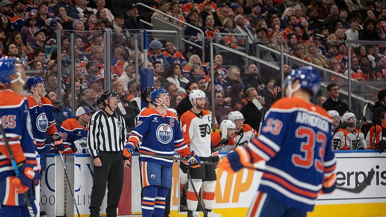 Edmonton Oilers - Philadelphia Flyers       -  Die Edmonton Oilers haben das Spiel gegen die Philadelphia Flyers am Ende noch gedreht.