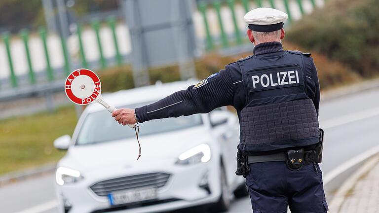 Bundespolizei kontrolliert deutsch-tschechische Grenze       -  Kontrollen an mehreren deutschen Grenzen sollen die Migration eindämmen. (Symbolbild)