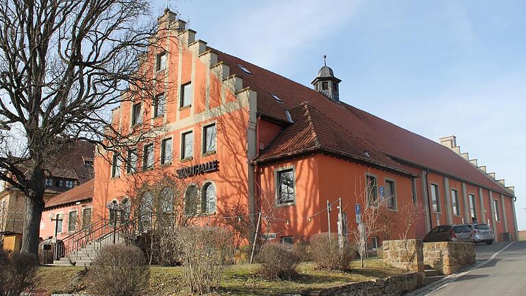 Ab 2. April betreibt das Landratsamt Schweinfurt sein lokales Schnelltestzentrum in Gerolzhofen in der Stadthalle. Ab 2. April betreibt das Landratsamt Schweinfurt sein lokales Schnelltestzentrum in Gerolzhofen in der Stadthalle.