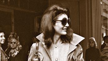 15. Oktober 1970, New York: Jaqueline Kennedy beim Stadtbummel.