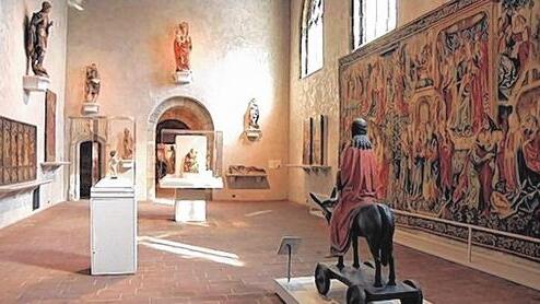 Im Kreuzgang: In der Metropolitan-Zweigstelle „The Cloisters“ (Kreuzgänge) steht der Palmesel. Dieser Komplex mit architektonischen Fragmenten meist französischer Klöster beherbergt mittelalterliche Kunstwerke. Im Kreuzgang: In der Metropolitan-Zweigstelle „The Cloisters“ (Kreuzgänge) steht der Palmesel. Dieser Komplex mit architektonischen Fragmenten meist französischer Klöster beherbergt mittelalterliche Kunstwerke.