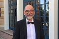 Mathias Wiedemann vor dem Festspielhaus in Bayreuth