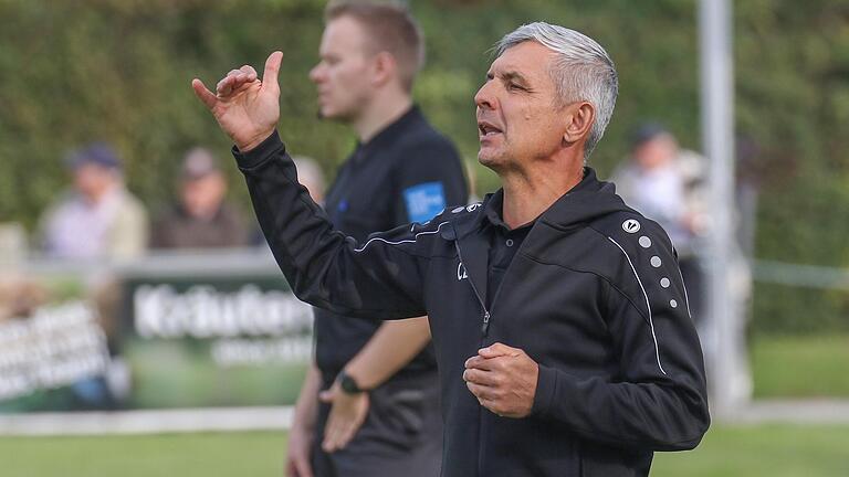 Wind Nord-Ost, Startbahn null-drei: Der TSV Abtswind ist bis zur Winterpause auf Platz fünf in der Fußball-Bayernliga Nord geflogen. In der Vorbereitung auf die weitere Runde geht es für die Abtswinder für ein paar Tage in auch um diese Jahreszeit sonnigere Gefilde.