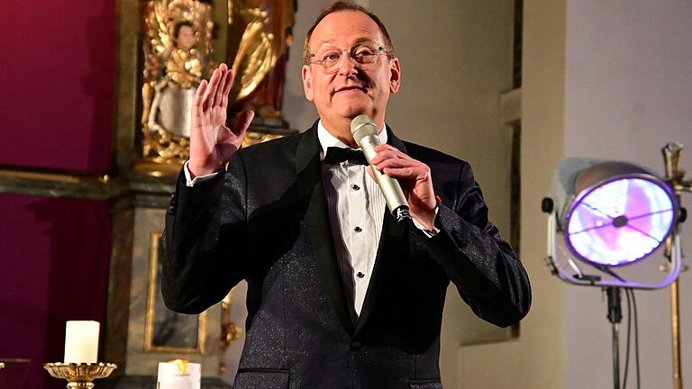 Volker Heißmann mit seinem Soloprogramm 'Introitus Interruptus' in der Gerchsheimer Pfarrkirche.&nbsp;