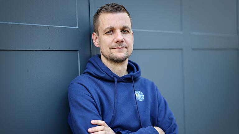 Tobi Schlegl - Wandern auf dem Jakobsweg macht leichter. In vielerlei Hinsicht. Tobi Schlegl hat nach dem Nachhausekommen weiter gemacht. Tobi Schlegl - Wandern auf dem Jakobsweg macht leichter. In vielerlei Hinsicht. Tobi Schlegl hat nach dem Nachhausekommen weiter gemacht.