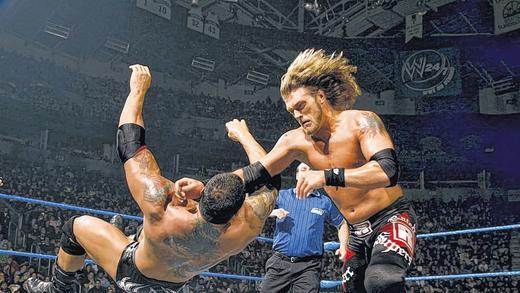 Schmerz lass' nach: Beim Wrestling besteht hohes Verletzungs-Risiko. Davon kann der Giebelstädter Wrestling-Veranstalter Christian Flammersberger ein Lied singen. Unser Archivbild stammt von einer Wrestling-Veranstaltung in Nürnberg..