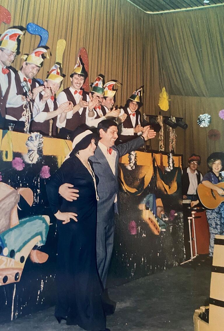 Als elegante Dame hatte Marianne Bohl an der Seite ihres Mannes einst einen Auftritt beim Fasching in Ermershausen, ehe sie später selbst in die Bütt ging.