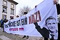 Demonstrationen gegen Rechtsextremismus.jpeg       -  'Björn Höcke ist ein Nazi' steht auf dem Transparent mit dem Bild von Björn Höcke, Thüringer AfD-Chef, das Teilnehmer einer Demonstration vor dem Thüringer Landtag in den Händen halten.
